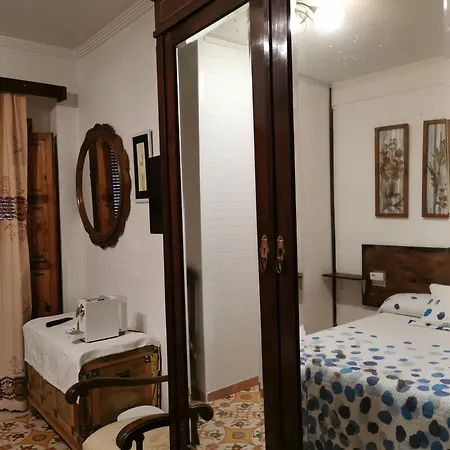 Casa Rural L'Avia Tica-3